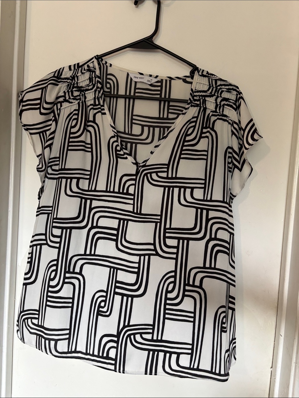 Nine West Black and White Geometric V-Neck Blouse
